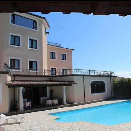 Le Tre Rose Hotel Bono  Exterior foto