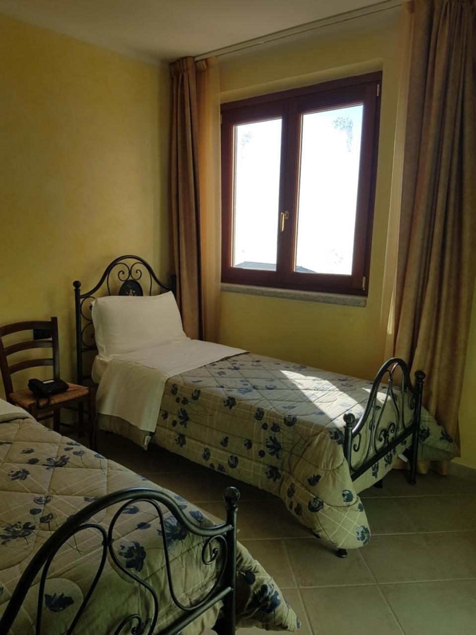 Le Tre Rose Hotel Bono  Exterior foto